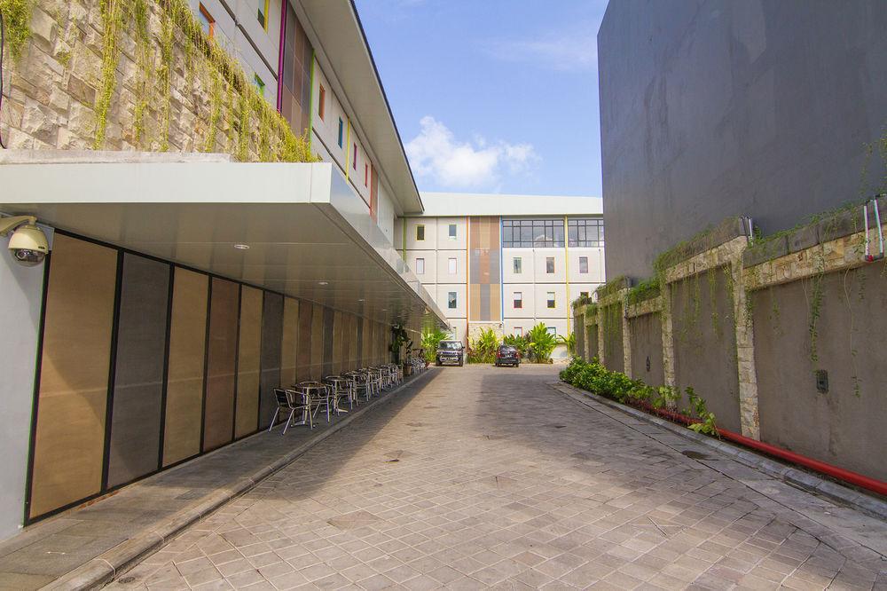 Hotel Urban Styles Hitz Kuta Kuta Lombok Zewnętrze zdjęcie