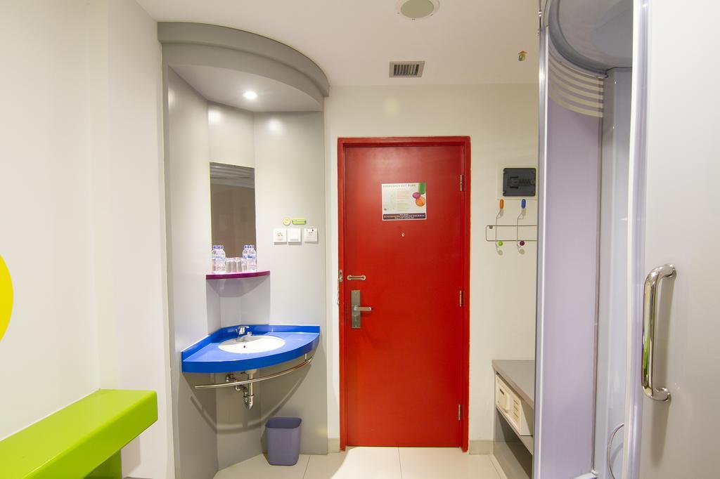 Hotel Urban Styles Hitz Kuta Kuta Lombok Zewnętrze zdjęcie